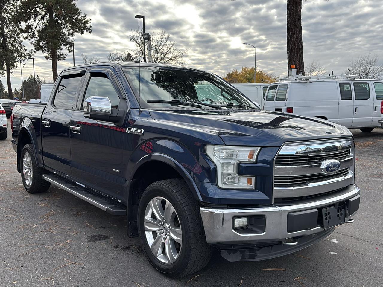 Ford F-150 4WD SuperCrew 145" Lariat 2016
