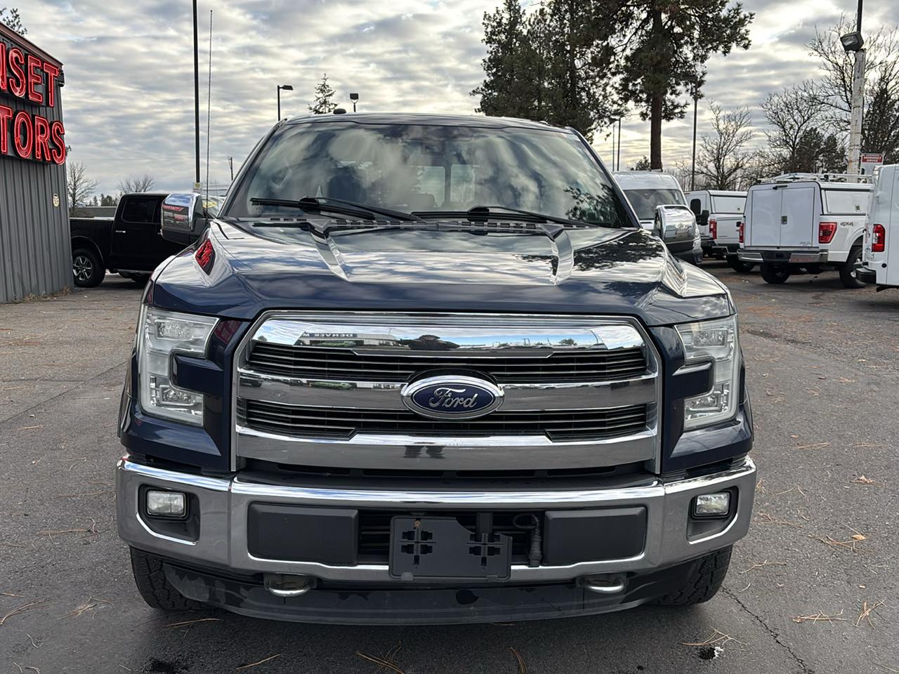 Ford F-150 4WD SuperCrew 145" Lariat 2016