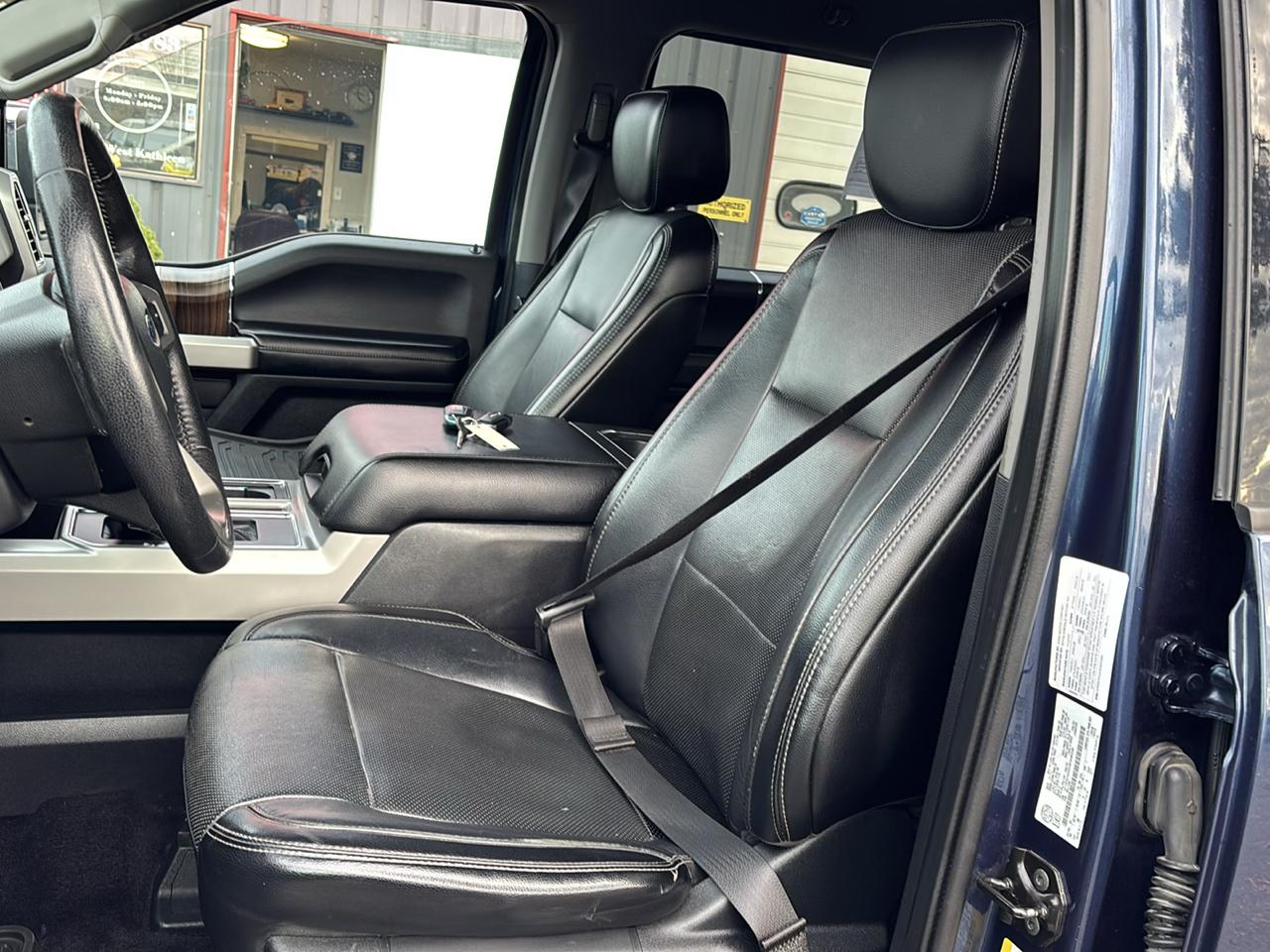 Ford F-150 4WD SuperCrew 145" Lariat 2016