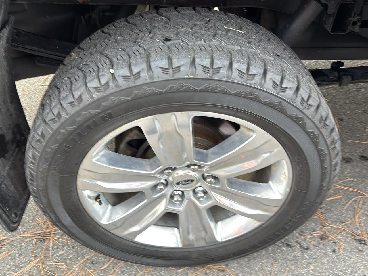 Ford F-150 4WD SuperCrew 145" Lariat 2016