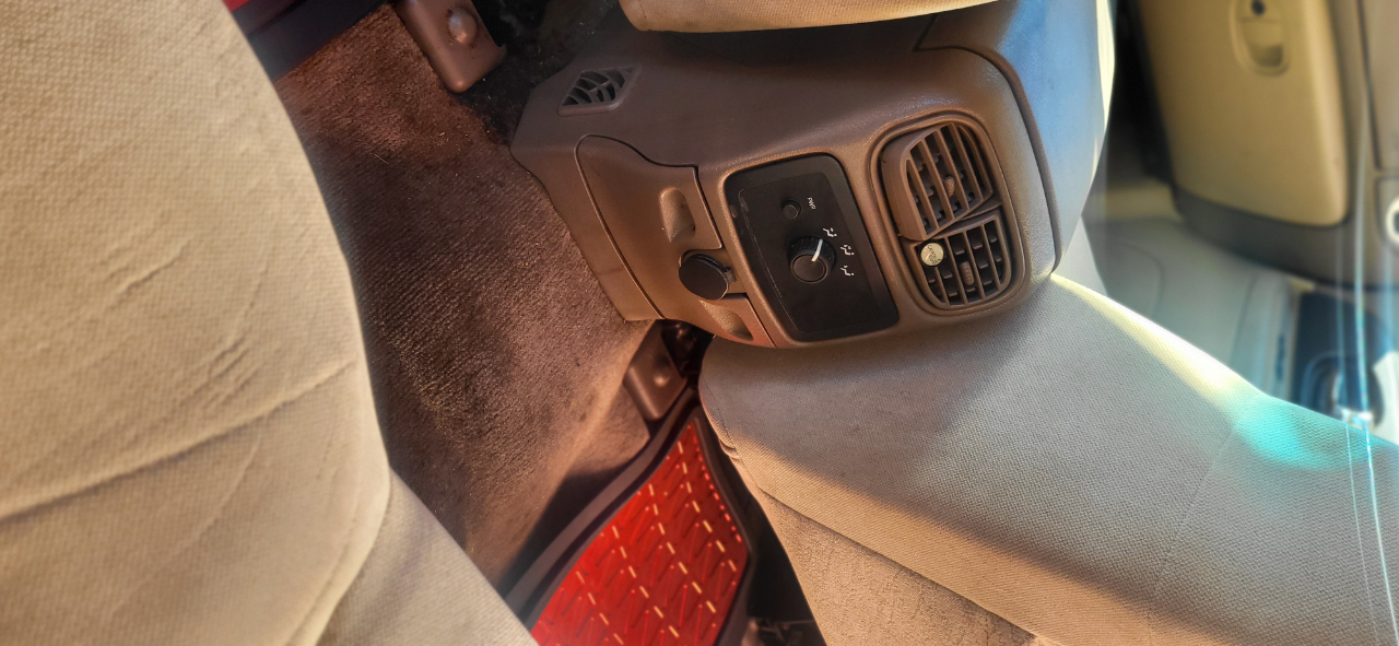 GMC Envoy SLE 4WD 2004