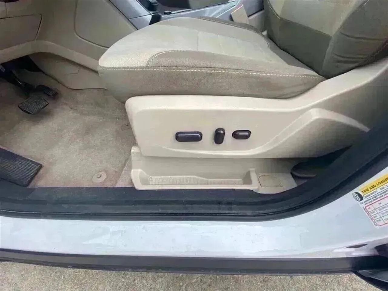 Ford Escape SE FWD 2016