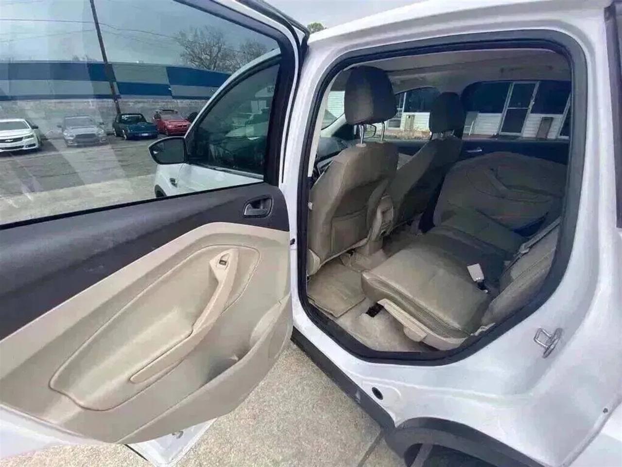 Ford Escape SE FWD 2016