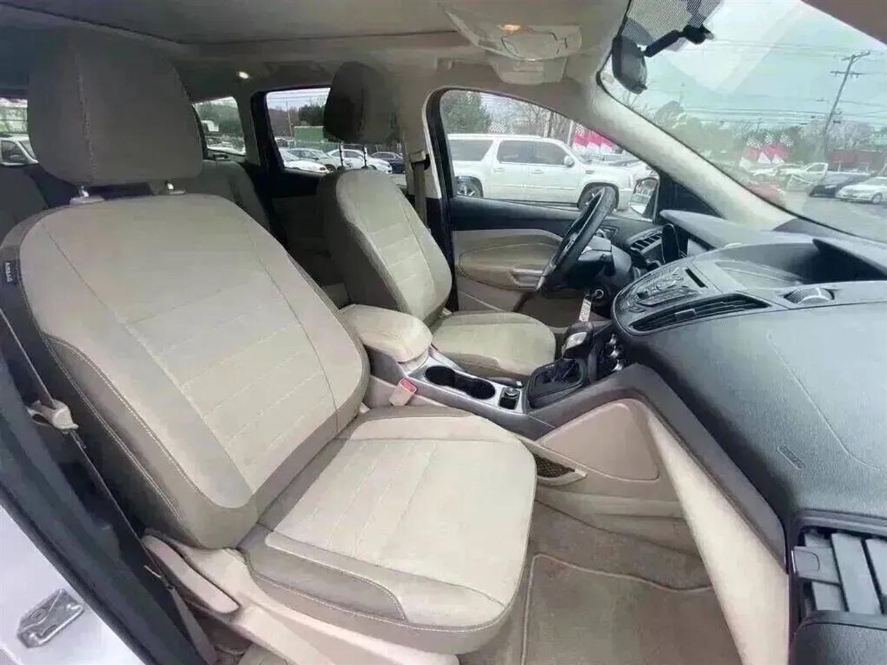 Ford Escape SE FWD 2016