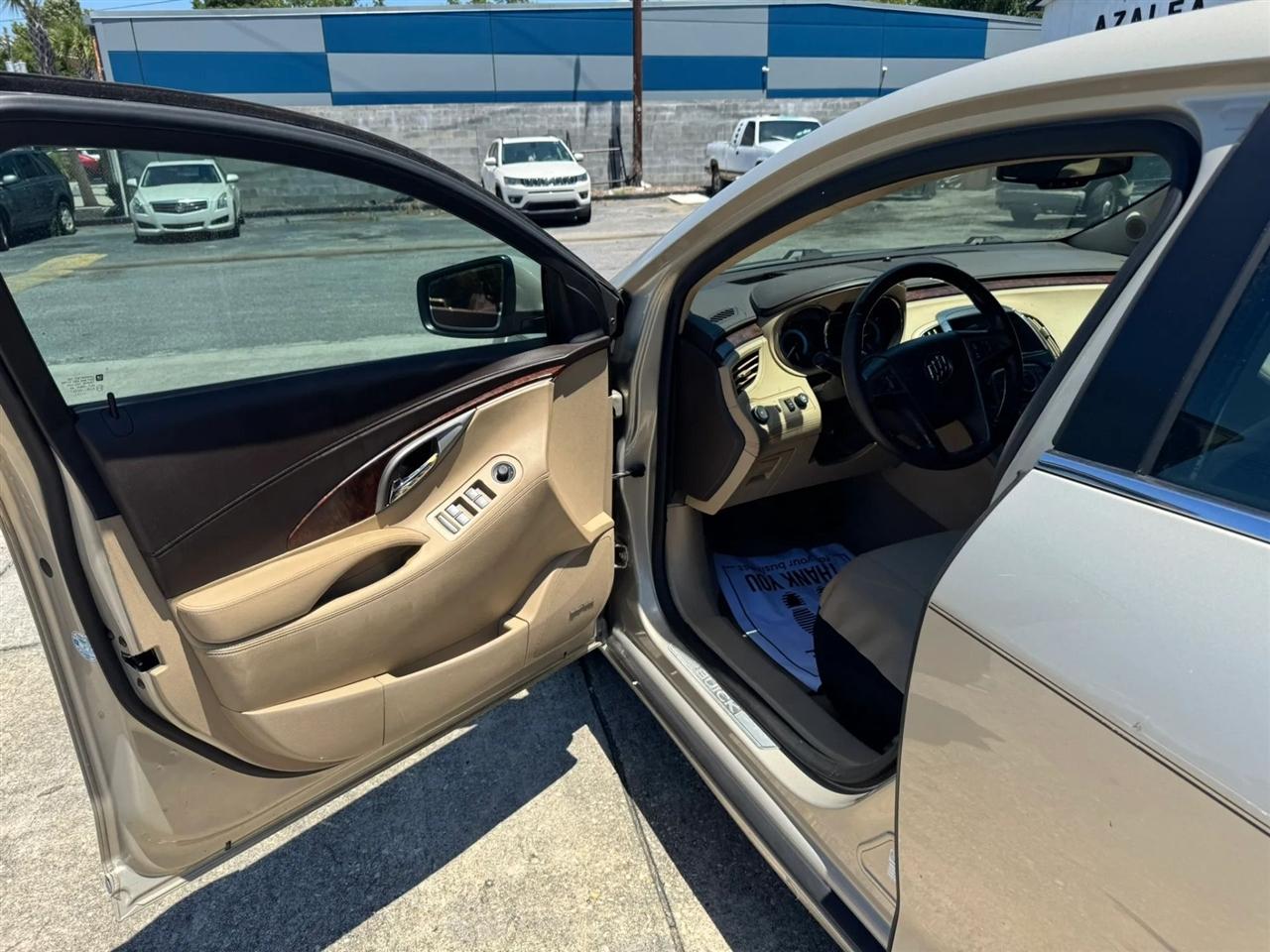 Buick LaCrosse CXL FWD 2011