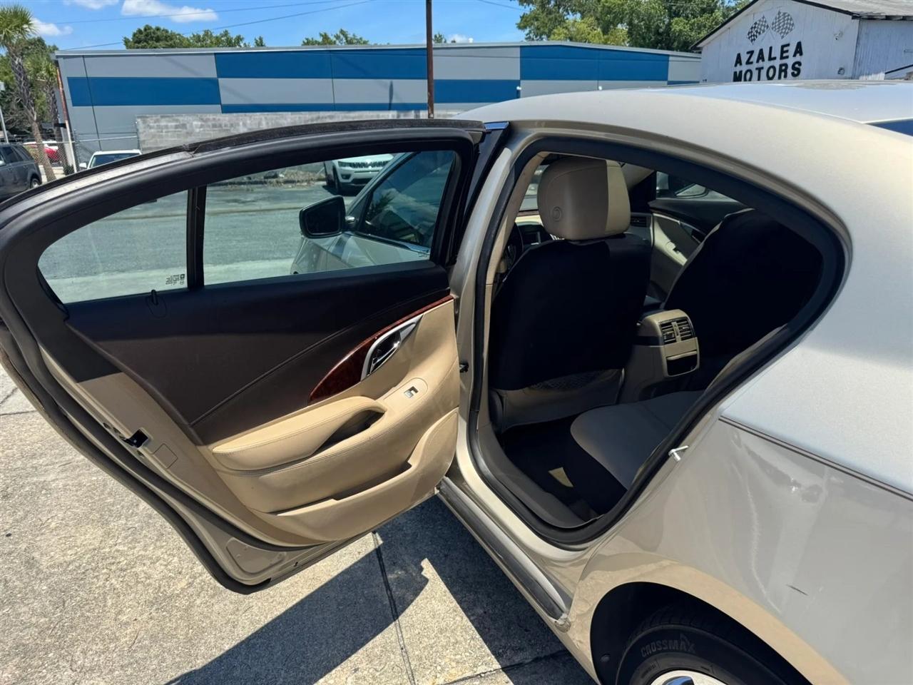Buick LaCrosse CXL FWD 2011