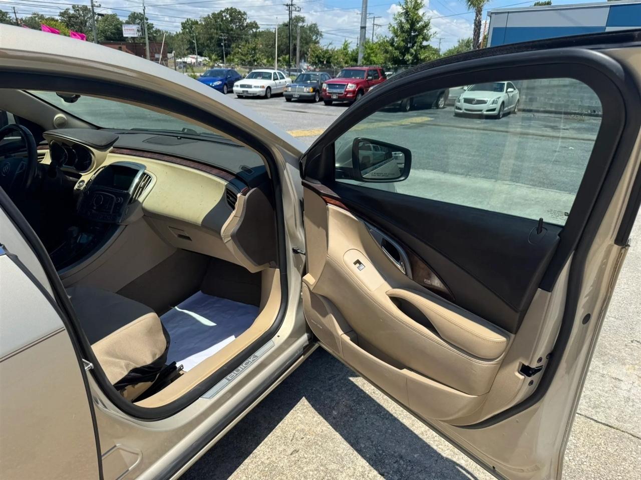 Buick LaCrosse CXL FWD 2011