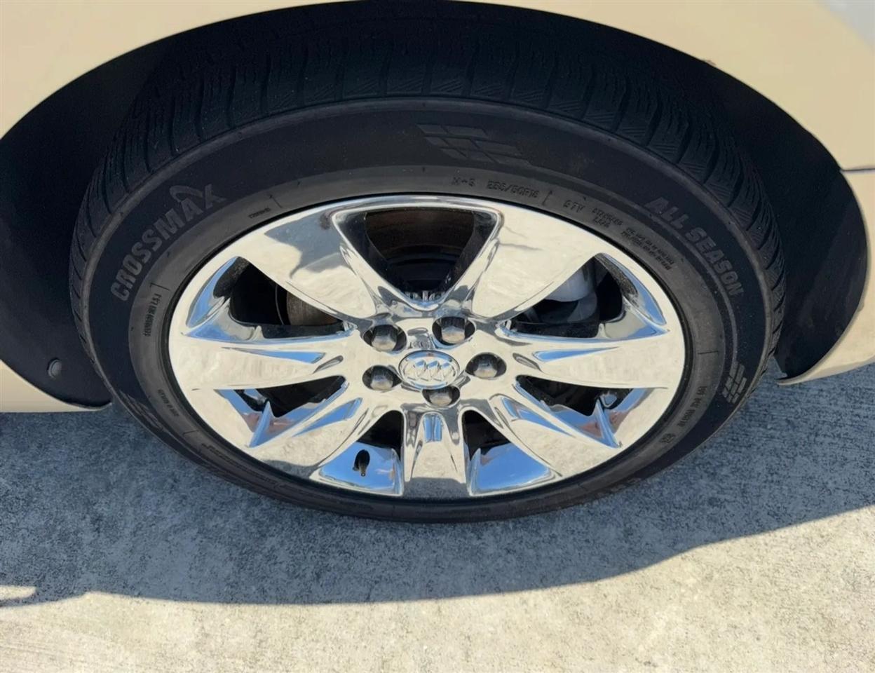 Buick LaCrosse CXL FWD 2011