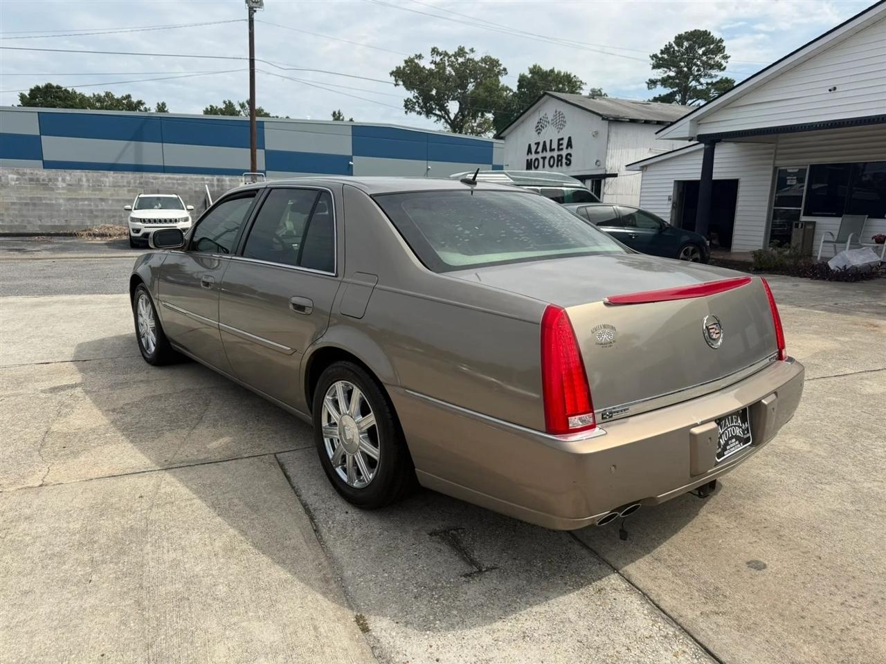 Cadillac DTS Sedan 2007