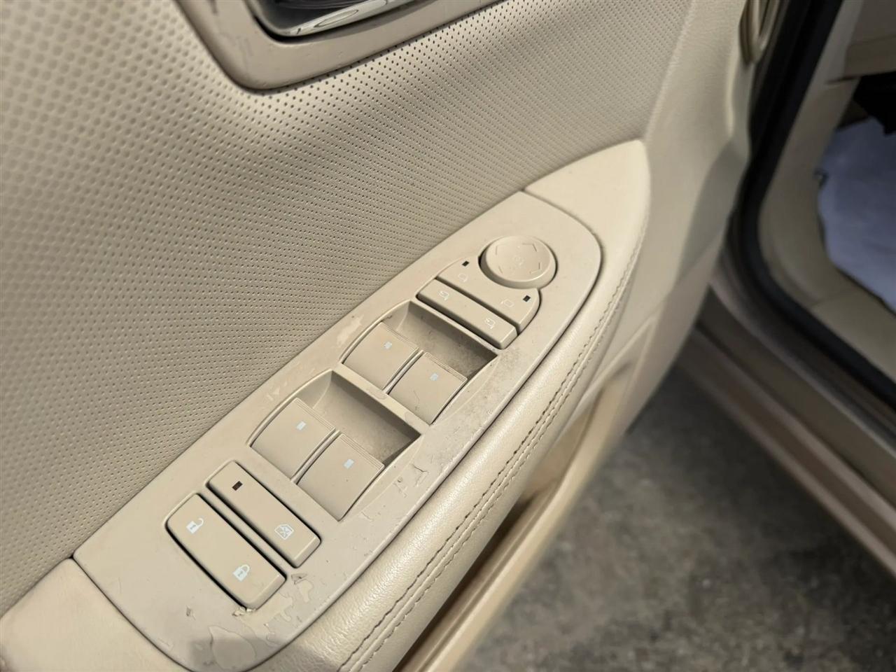 Cadillac DTS Sedan 2007