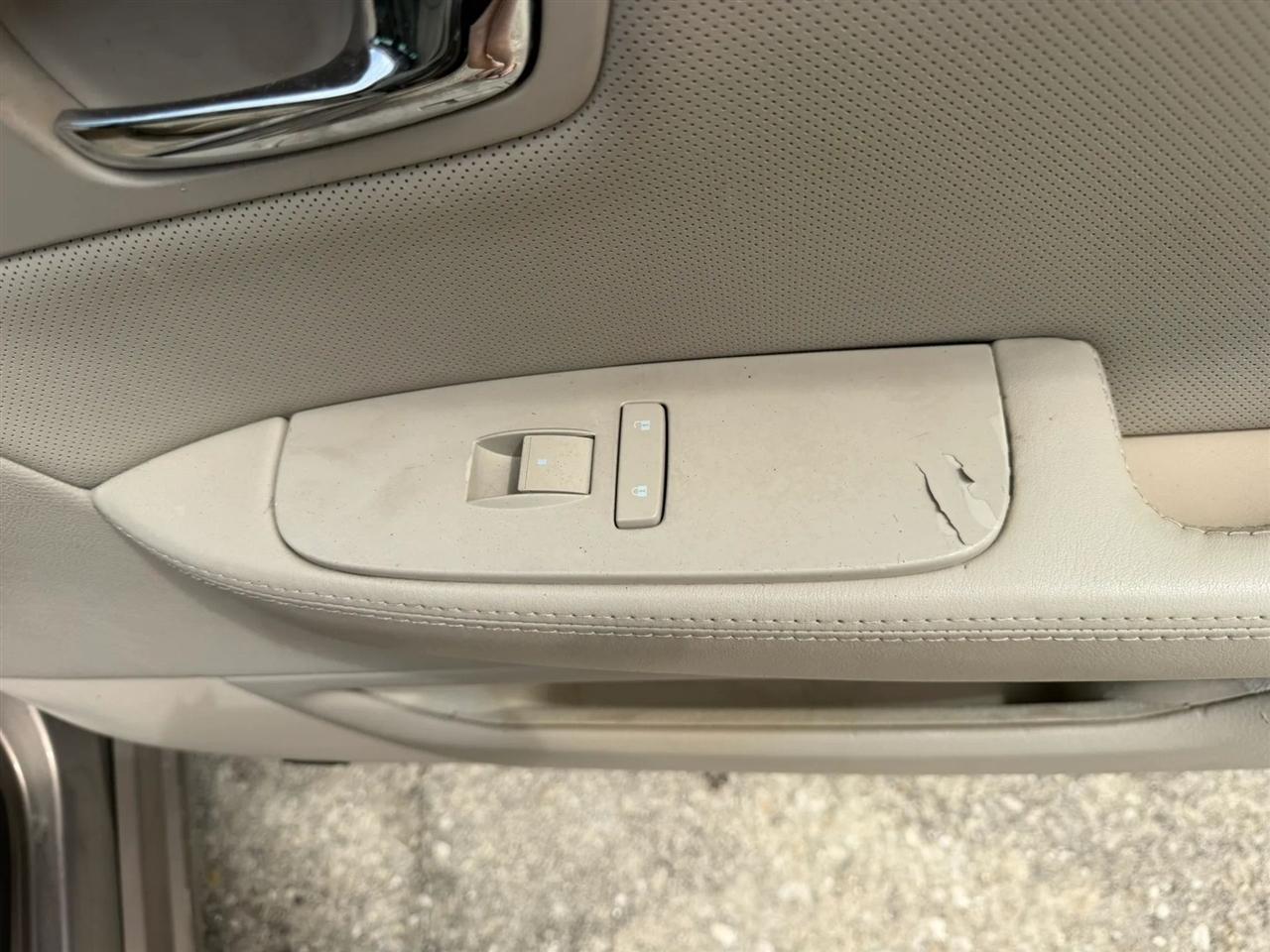 Cadillac DTS Sedan 2007