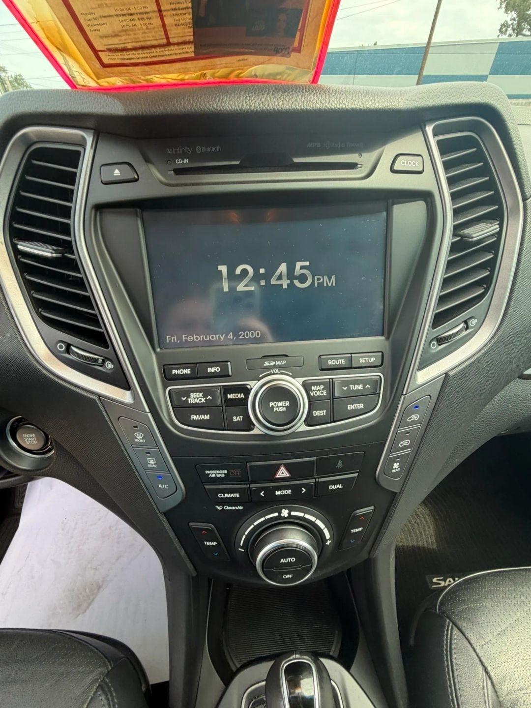Hyundai Santa Fe Limited FWD 2013