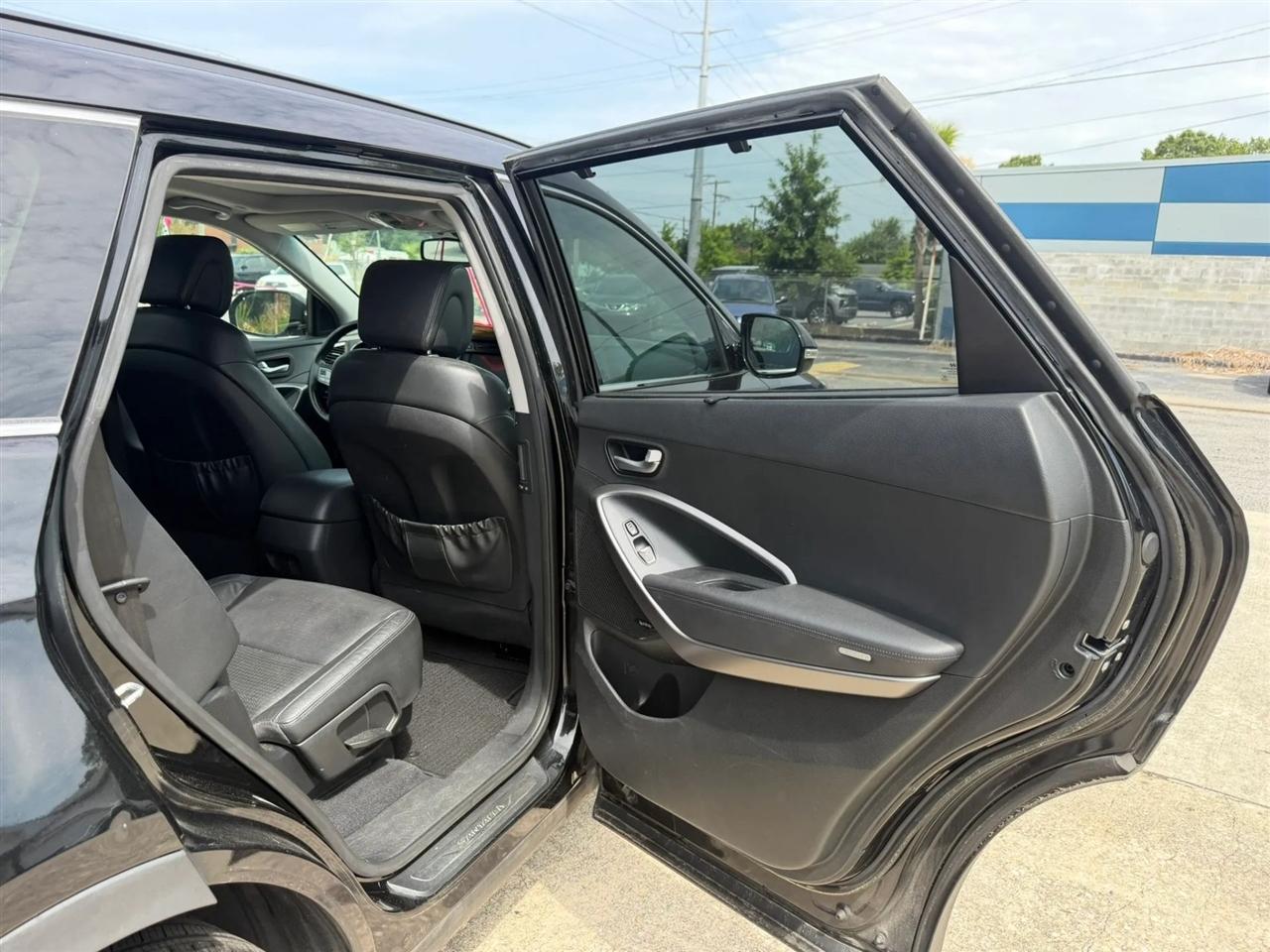 Hyundai Santa Fe Limited FWD 2013