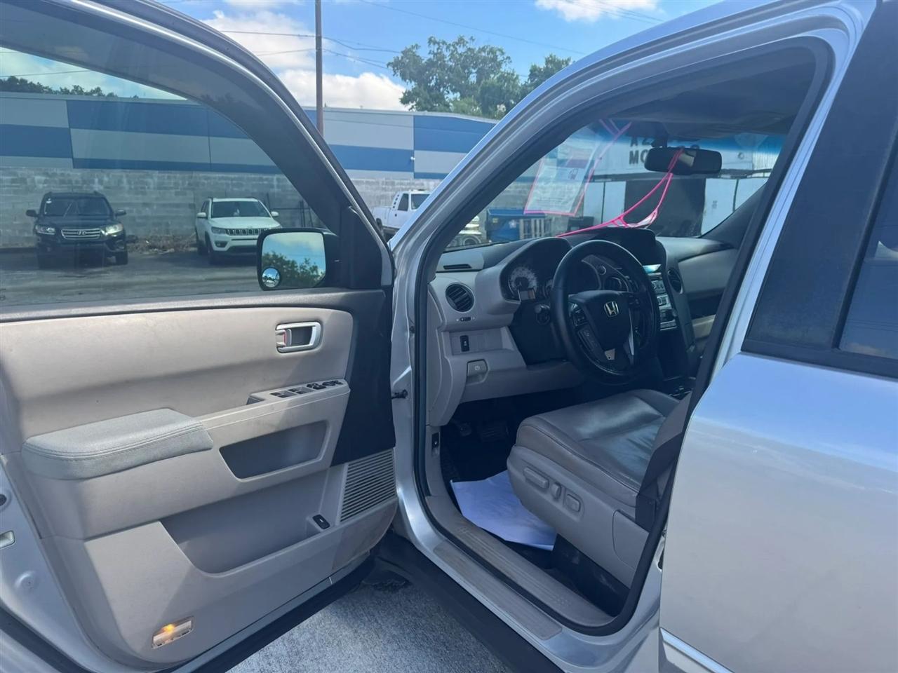 Honda Pilot EX-L 4WD 5-Spd AT 2012