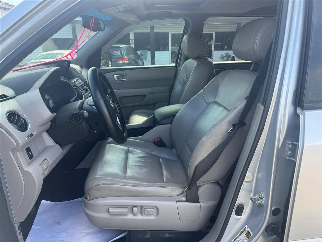Honda Pilot EX-L 4WD 5-Spd AT 2012