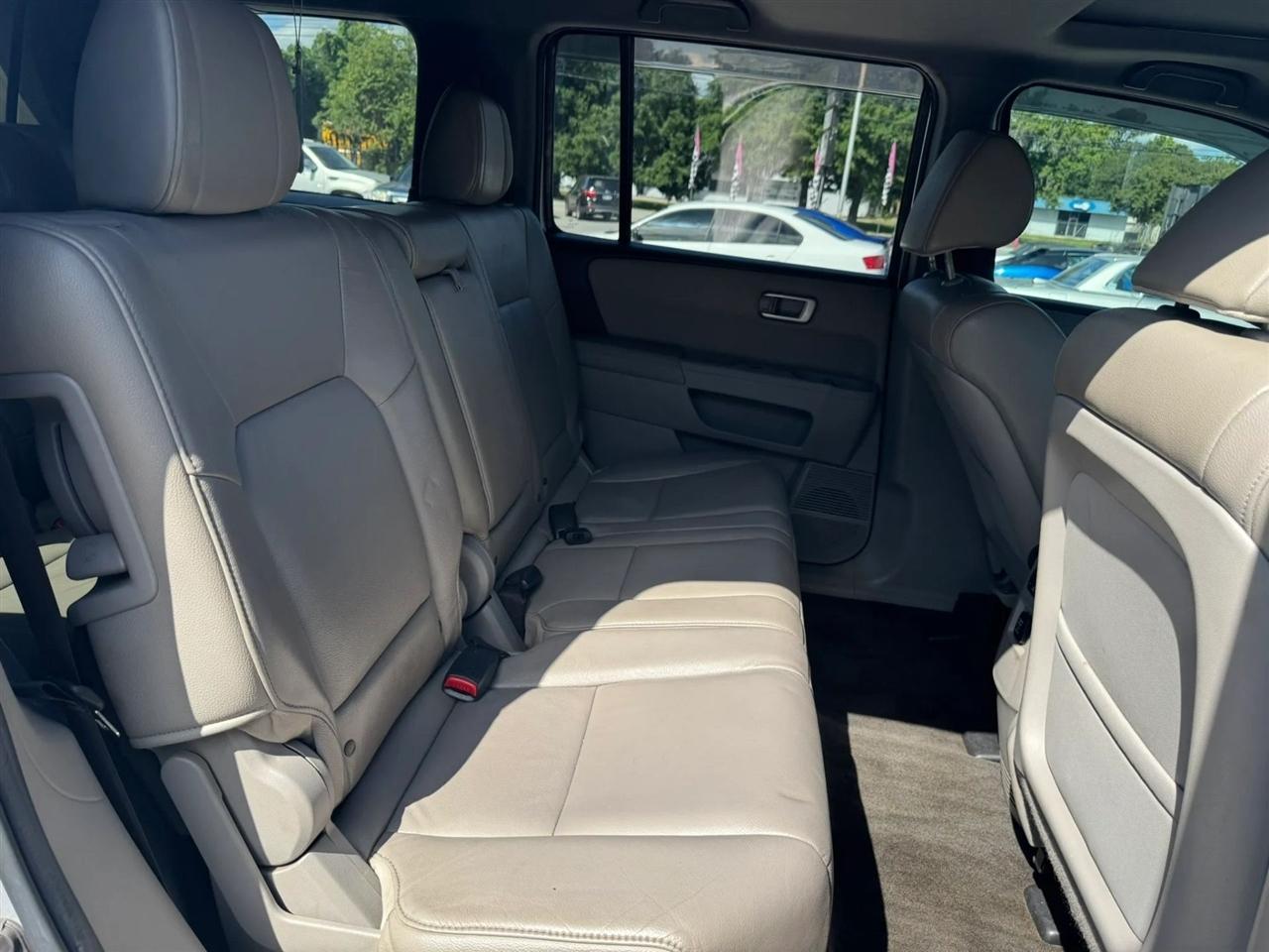 Honda Pilot EX-L 4WD 5-Spd AT 2012