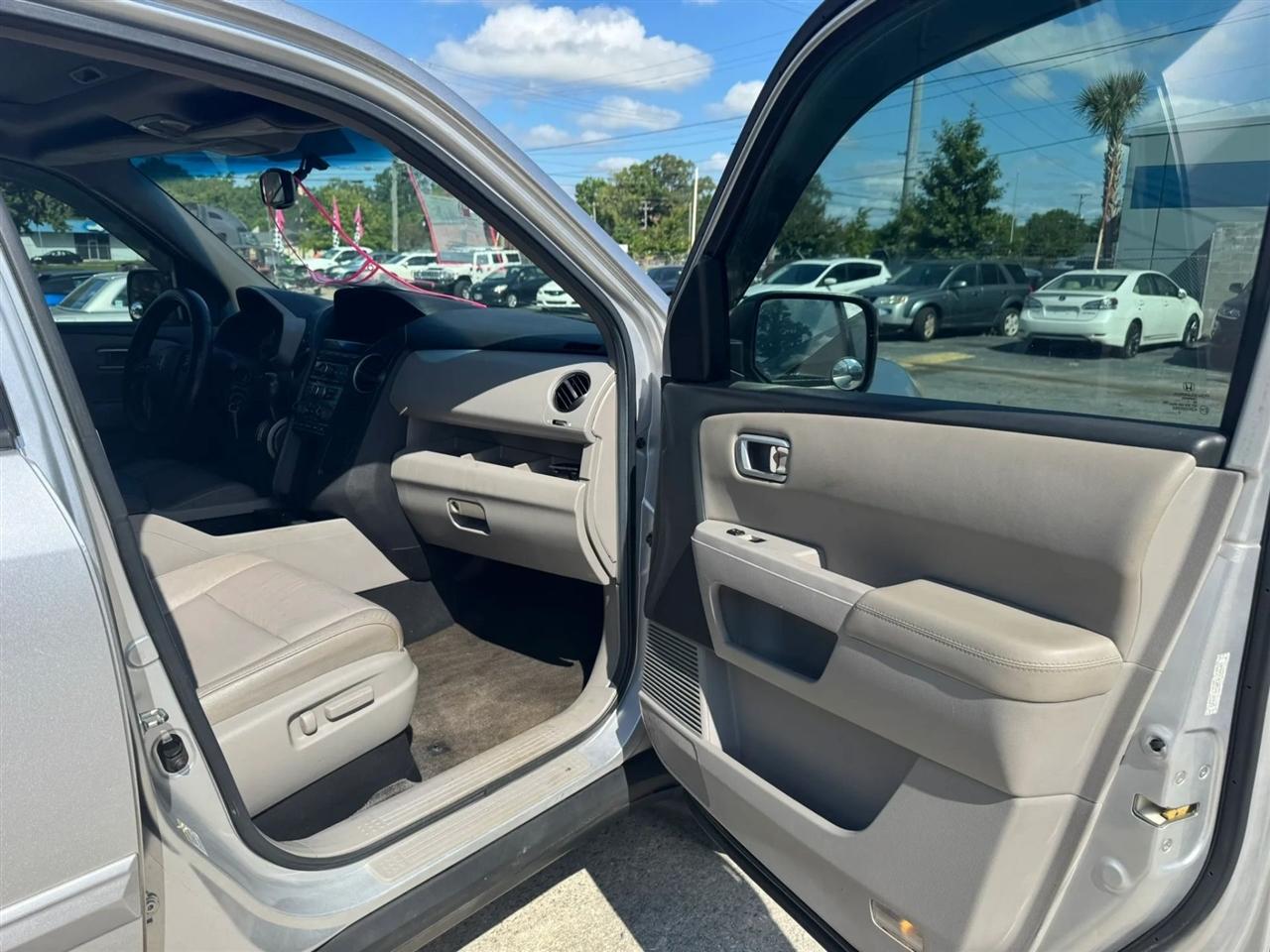 Honda Pilot EX-L 4WD 5-Spd AT 2012