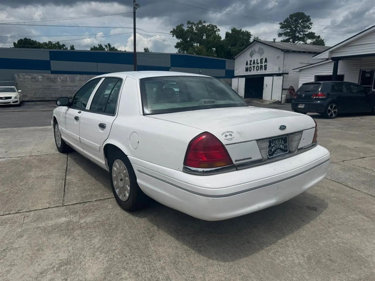 Ford Crown Victoria Standard 2003
