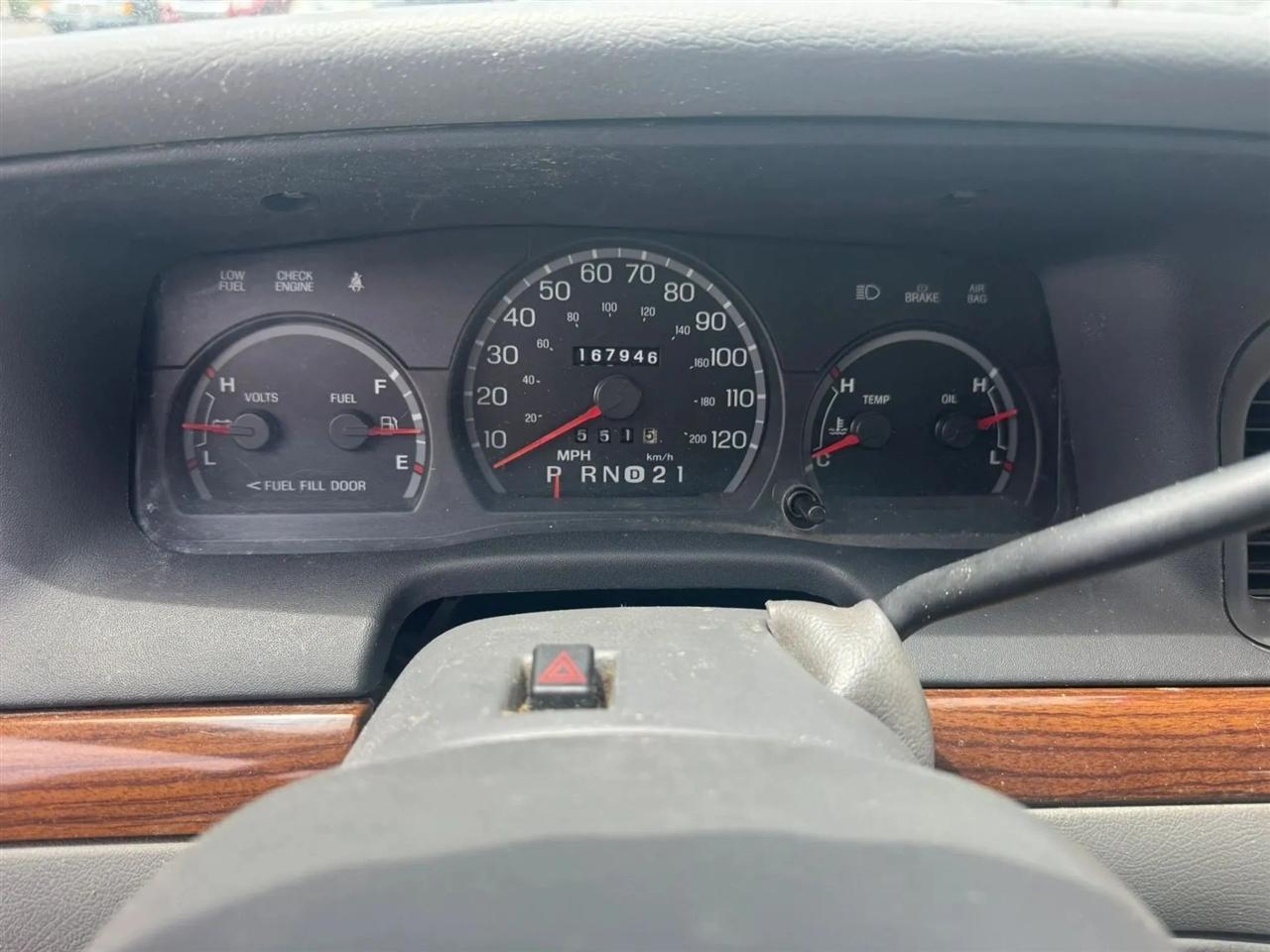Ford Crown Victoria Standard 2003