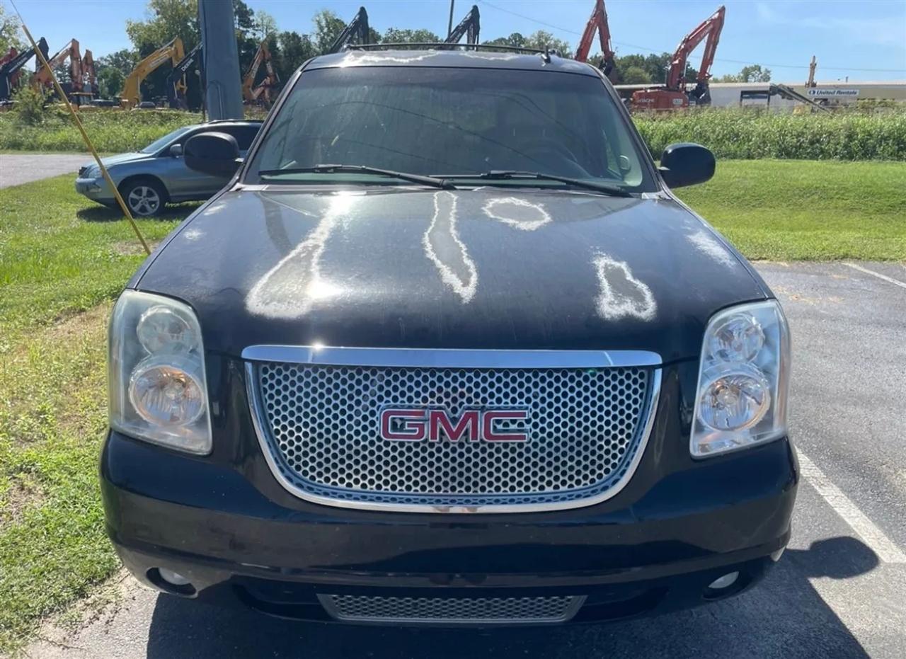 GMC Yukon Denali AWD 2007