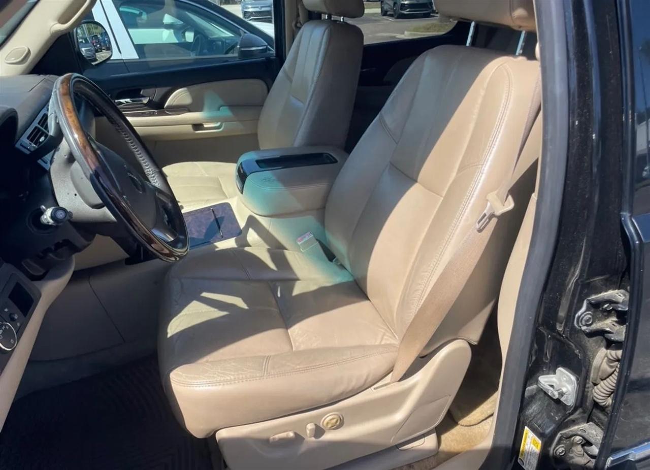 GMC Yukon Denali AWD 2007