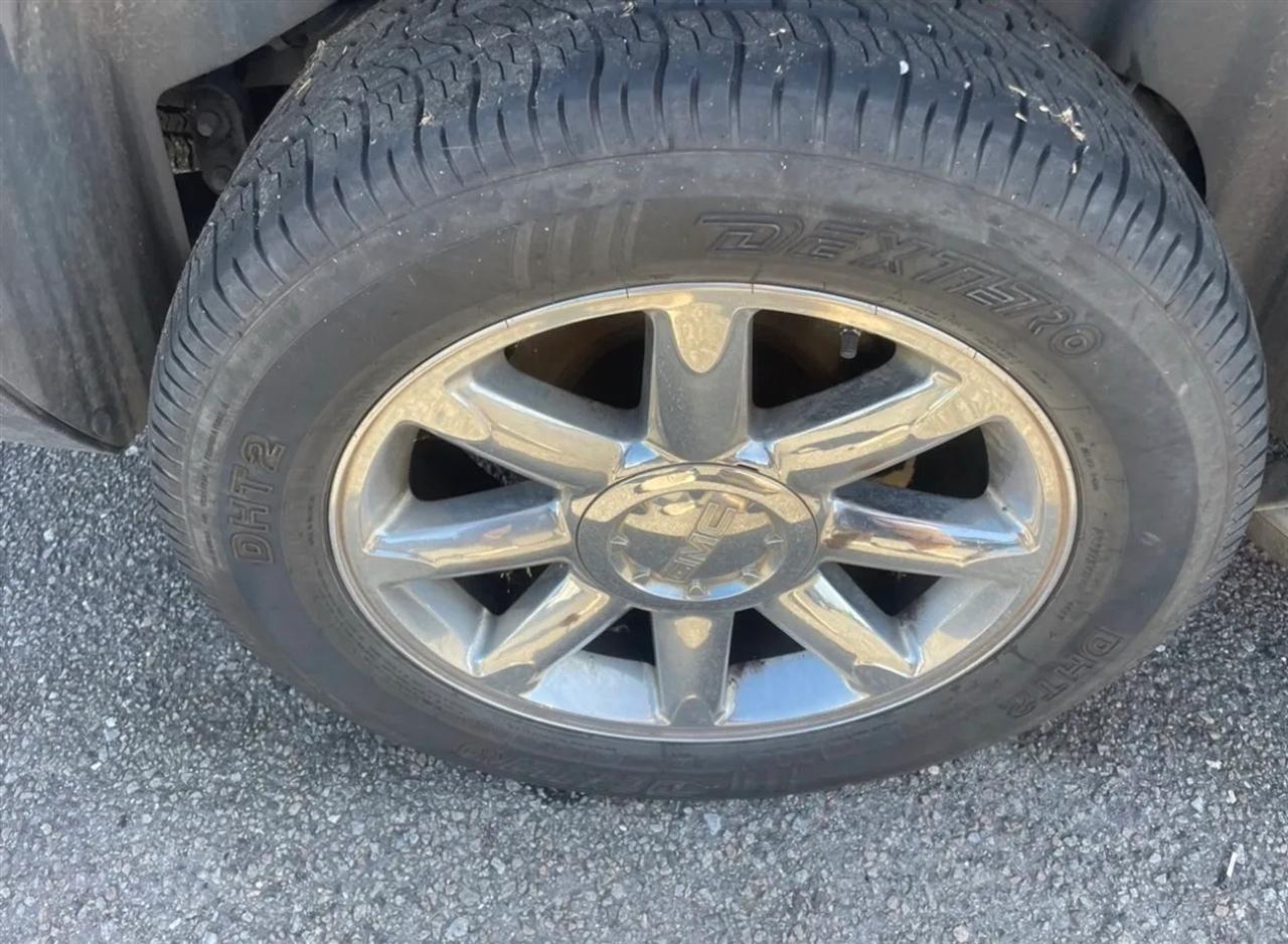 GMC Yukon Denali AWD 2007