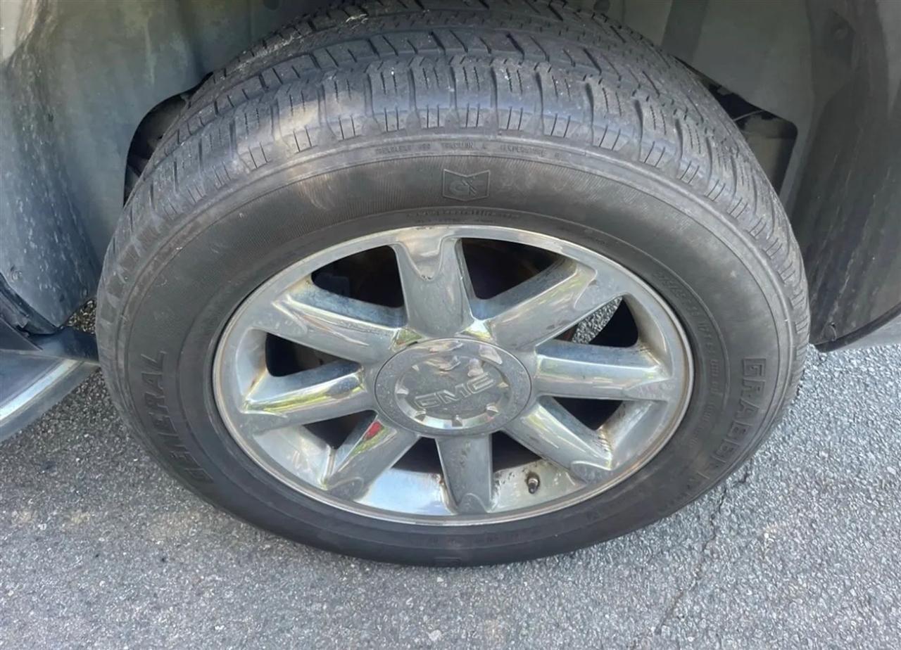 GMC Yukon Denali AWD 2007