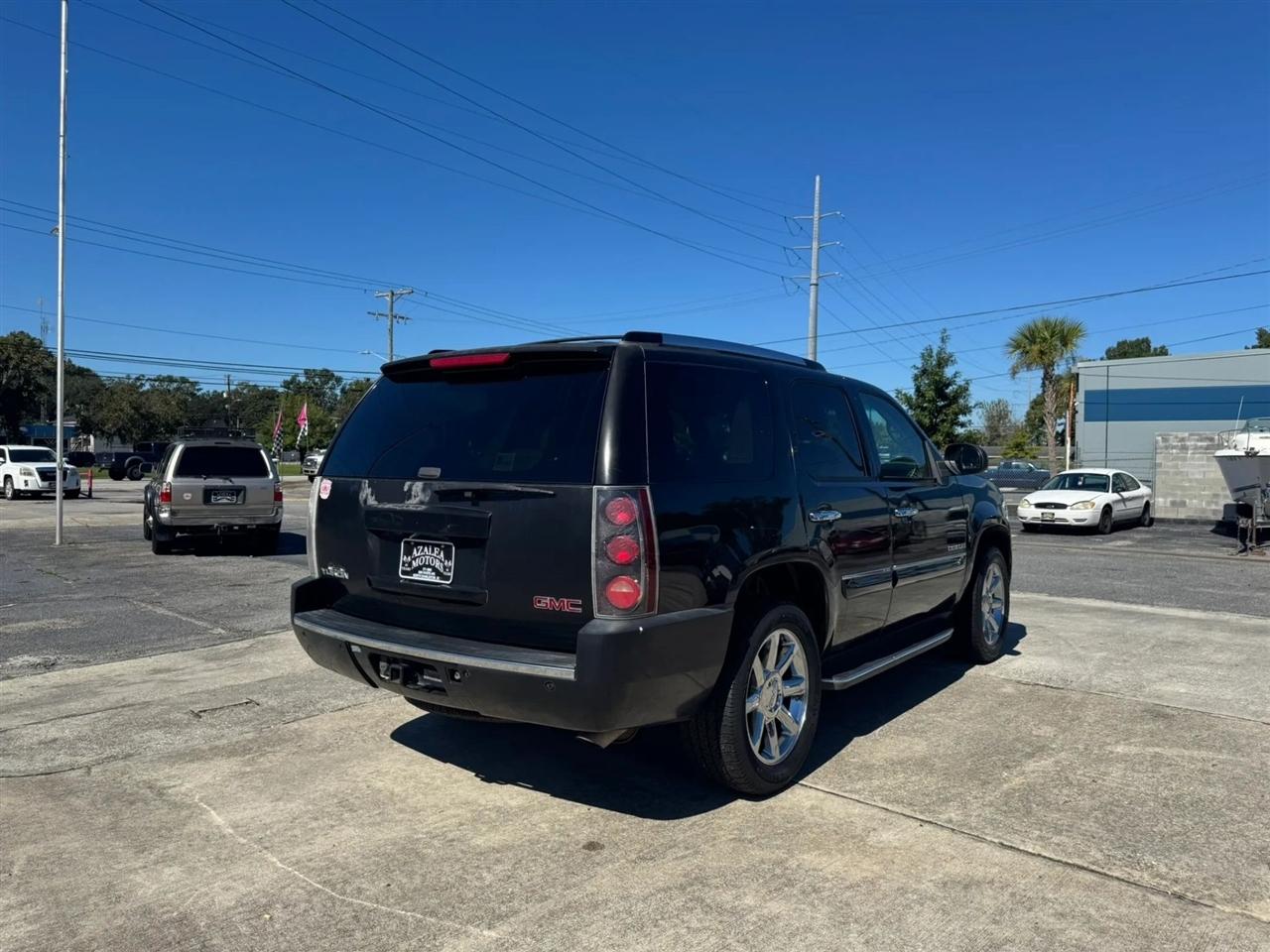 GMC Yukon Denali AWD 2007