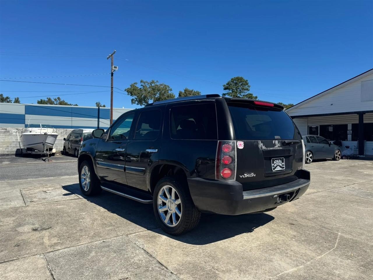 GMC Yukon Denali AWD 2007
