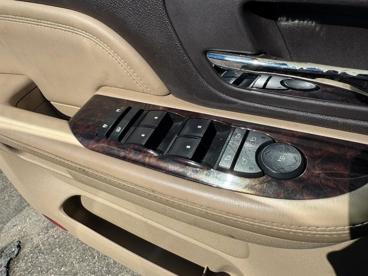 GMC Yukon Denali AWD 2007