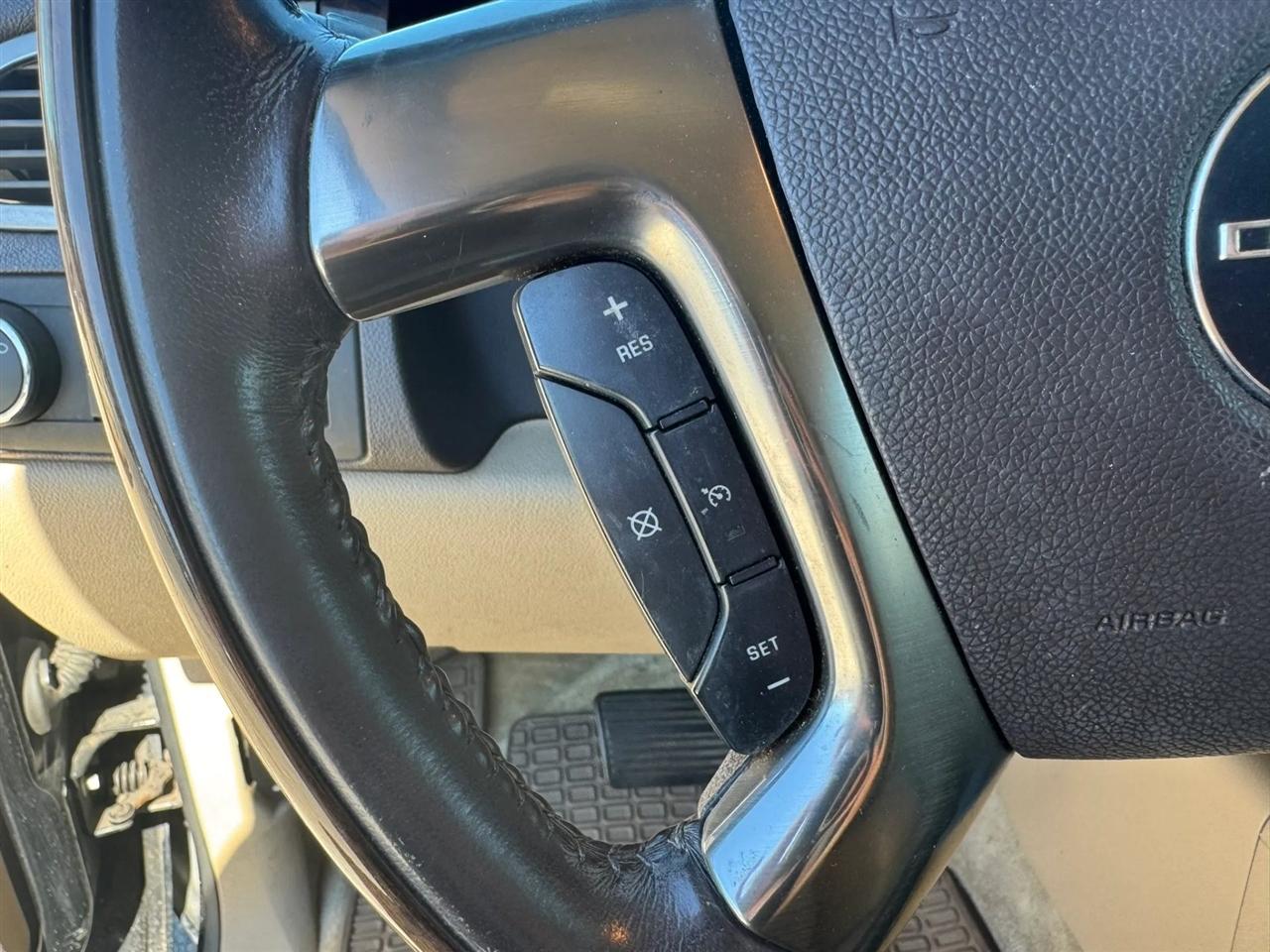 GMC Yukon Denali AWD 2007