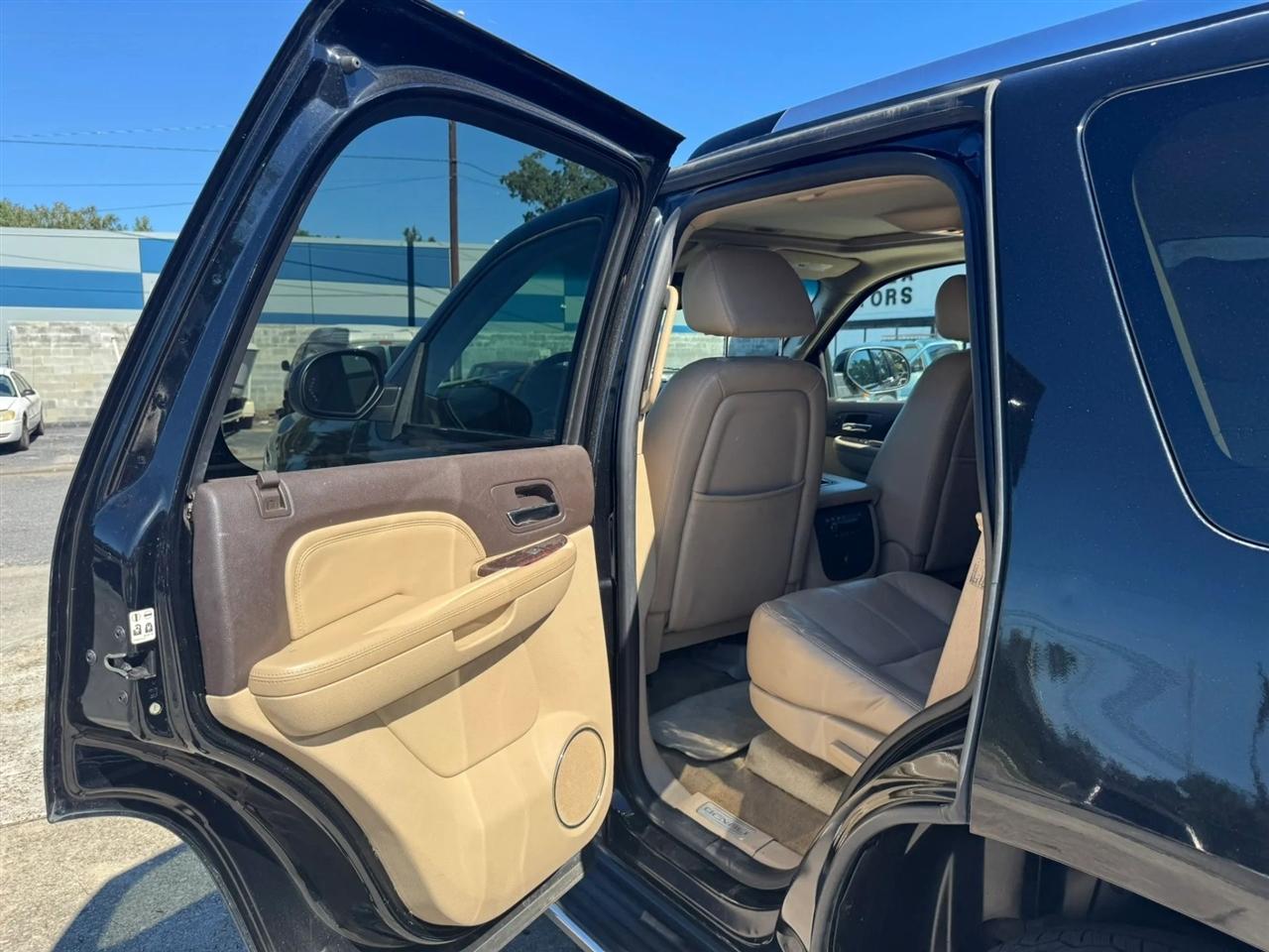 GMC Yukon Denali AWD 2007