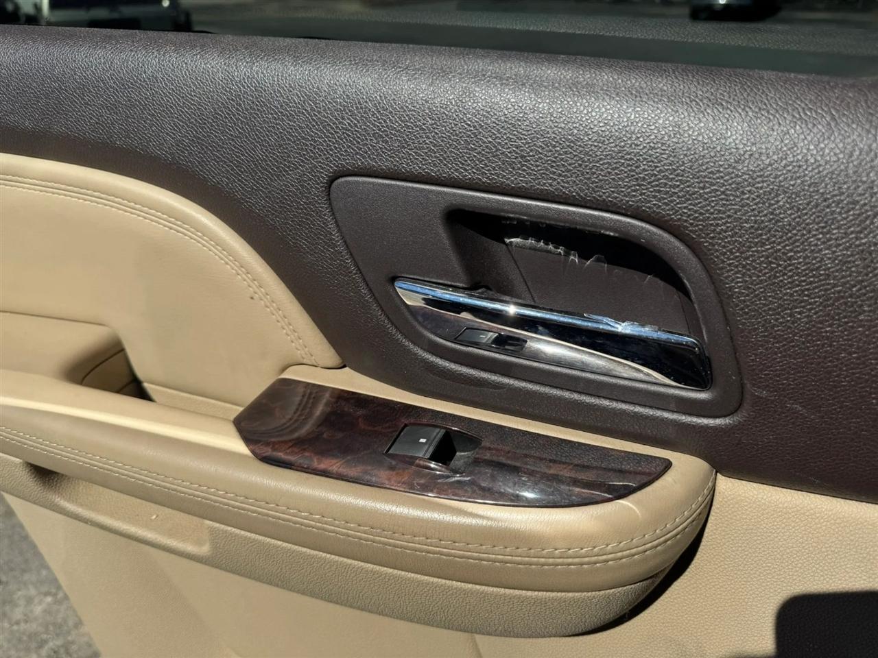 GMC Yukon Denali AWD 2007