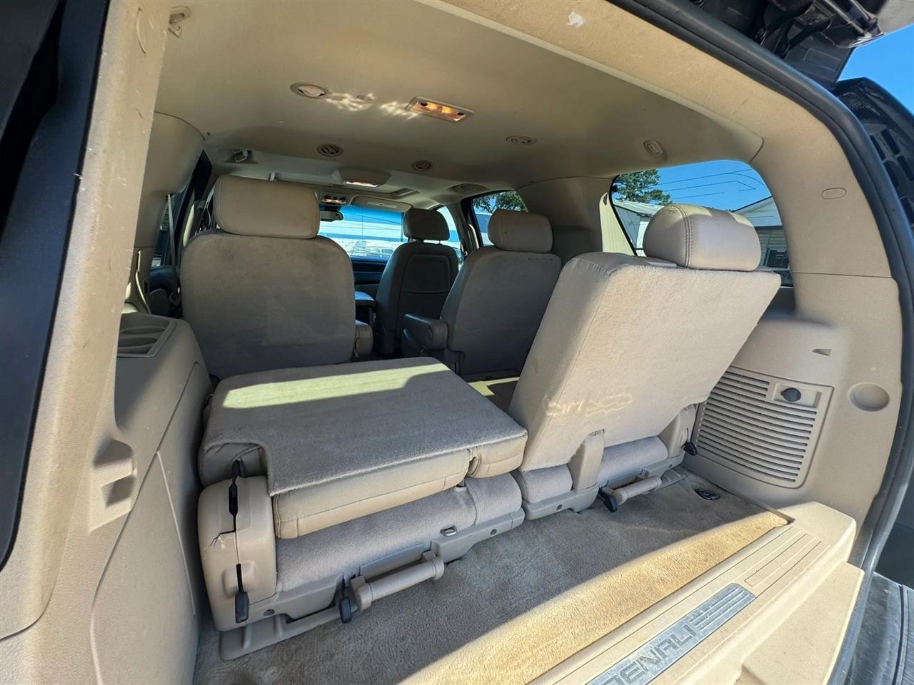 GMC Yukon Denali AWD 2007