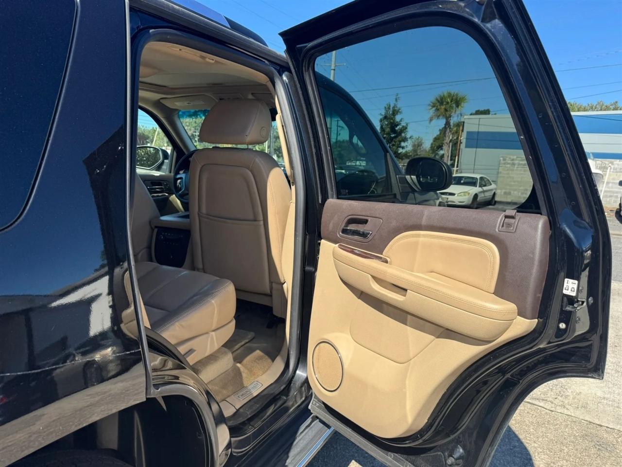 GMC Yukon Denali AWD 2007