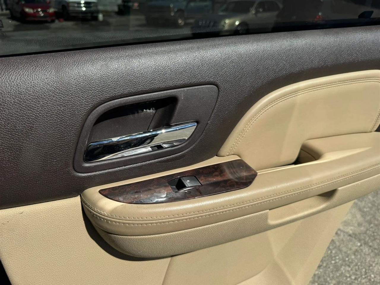 GMC Yukon Denali AWD 2007