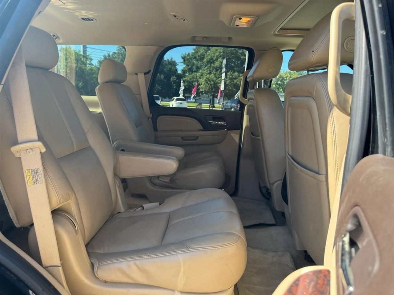 GMC Yukon Denali AWD 2007