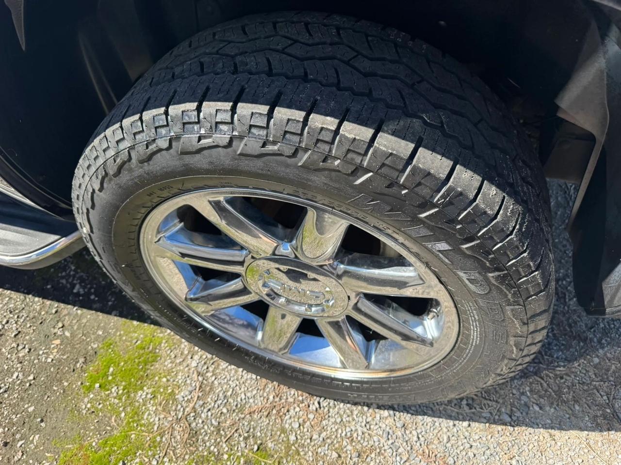 GMC Yukon Denali AWD 2007