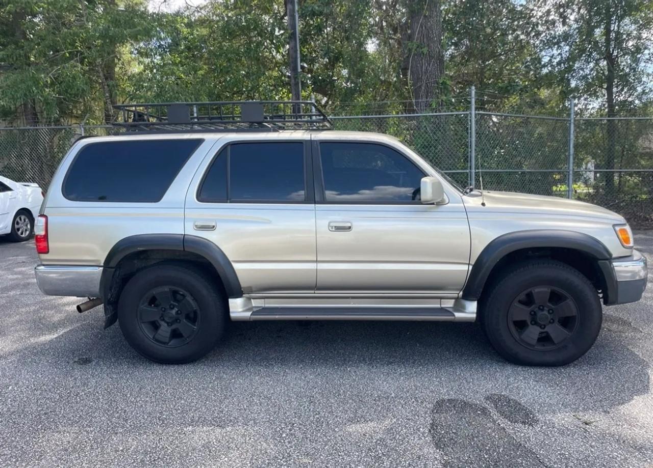 Toyota 4Runner SR5 2WD 2001