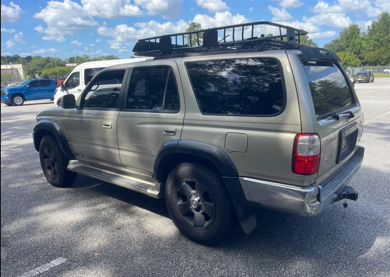 Toyota 4Runner SR5 2WD 2001