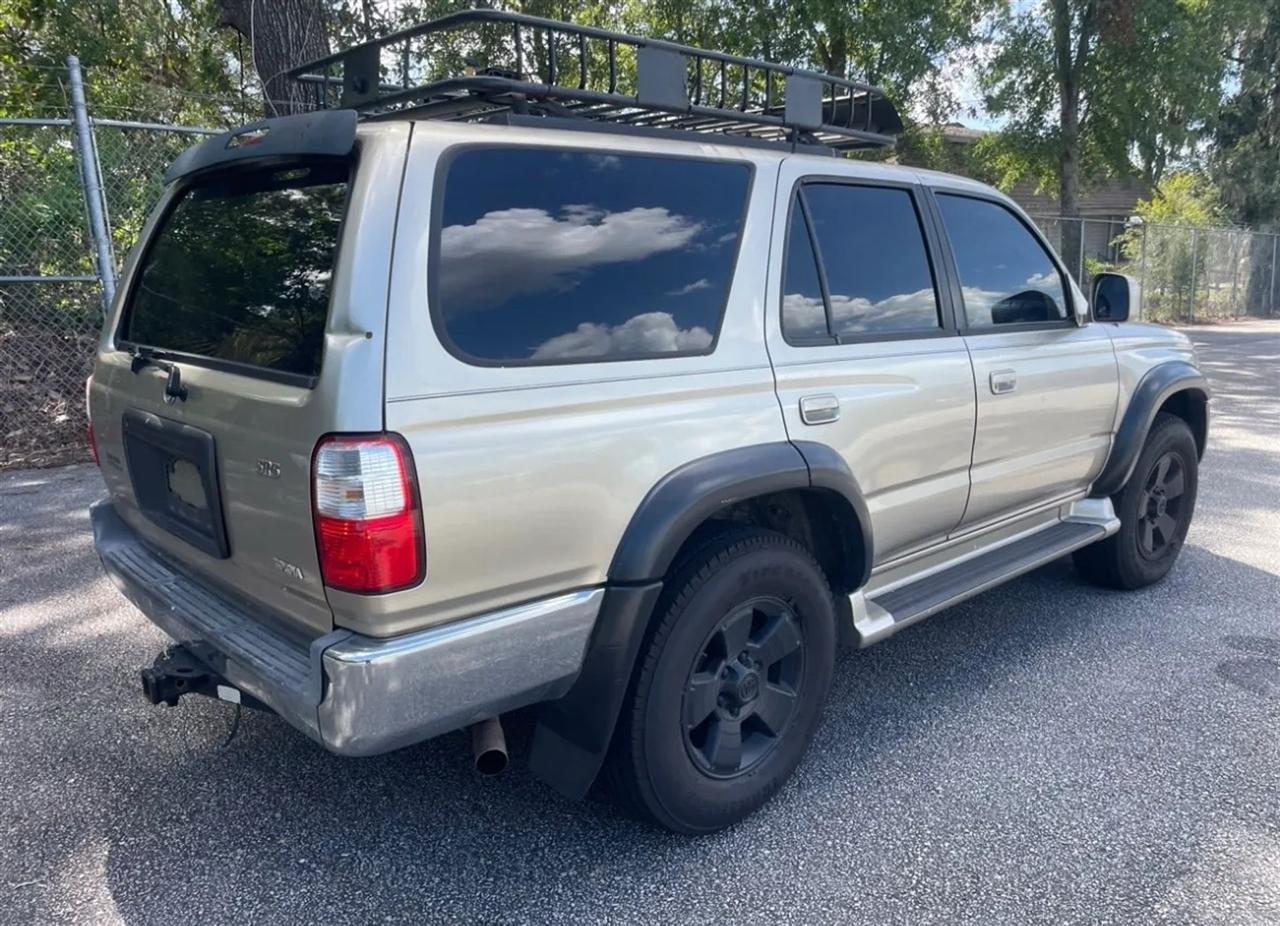 Toyota 4Runner SR5 2WD 2001
