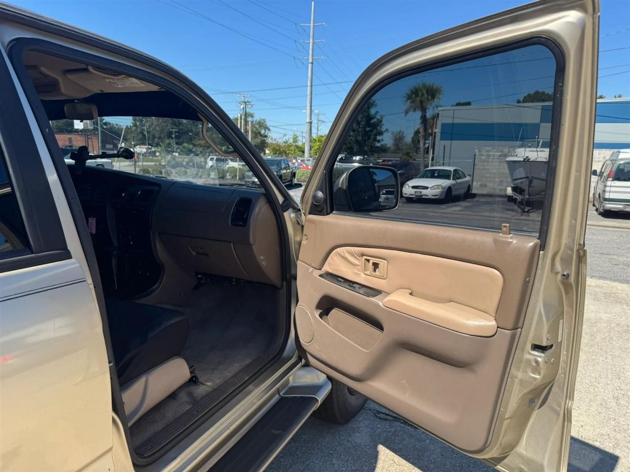 Toyota 4Runner SR5 2WD 2001