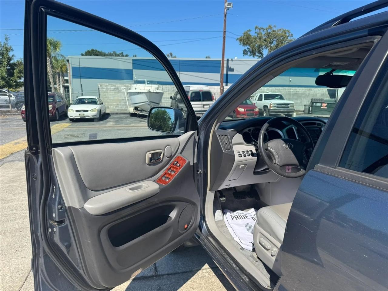 Toyota Highlander Limited V6 4WD 2005