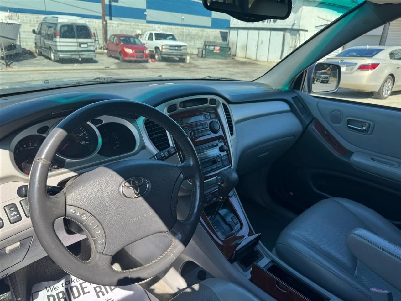 Toyota Highlander Limited V6 4WD 2005