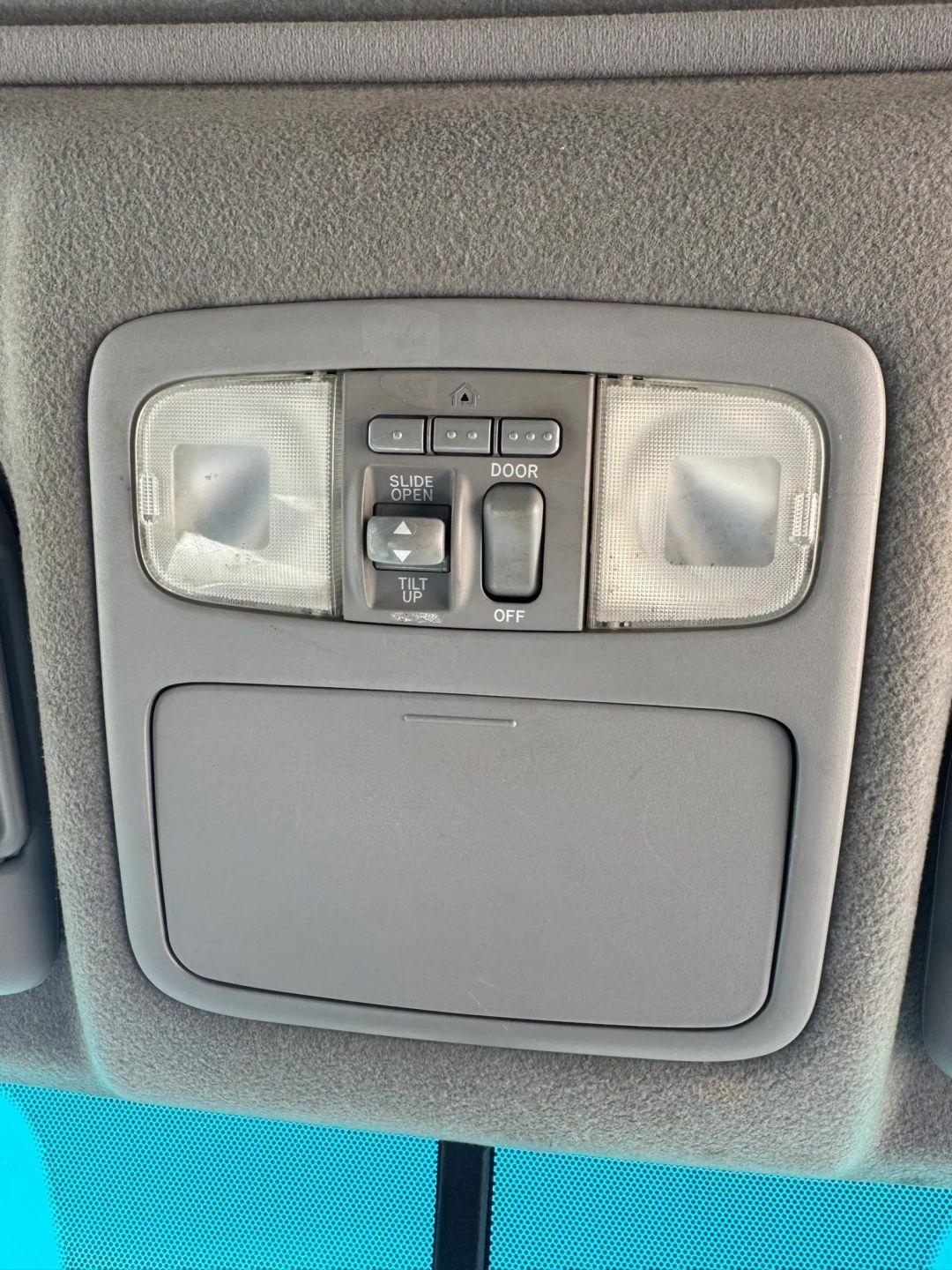 Toyota Highlander Limited V6 4WD 2005