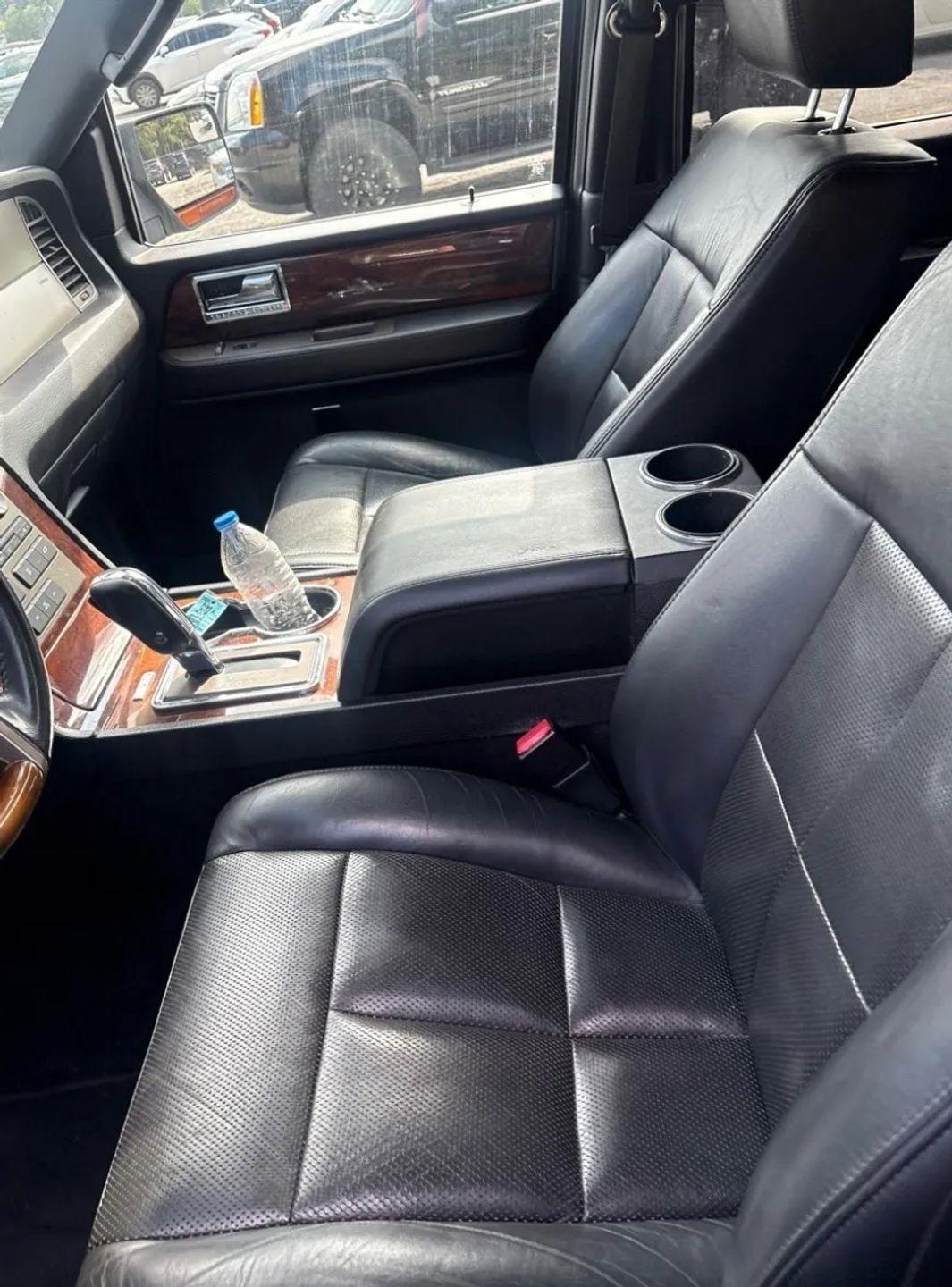 Lincoln Navigator 4WD 2012