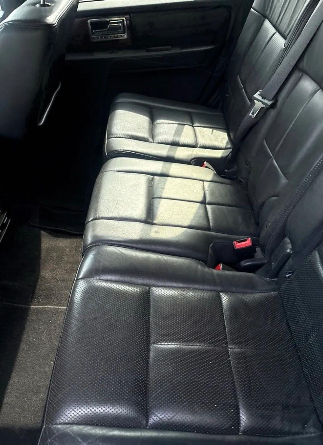 Lincoln Navigator 4WD 2012