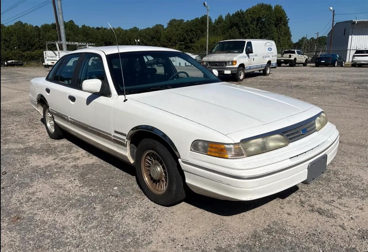 Ford Crown Victoria LX 1994