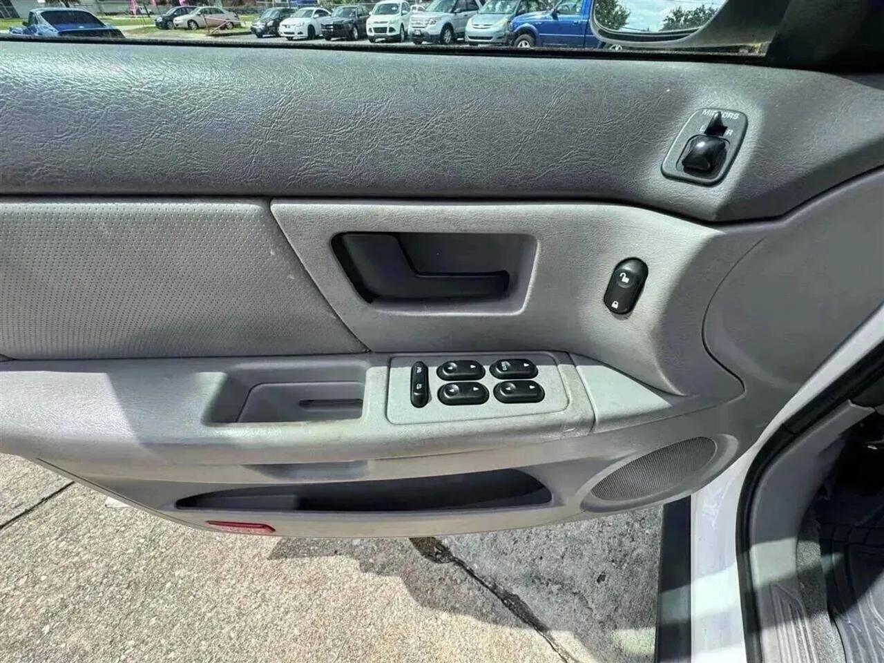 Ford Taurus SE 2006