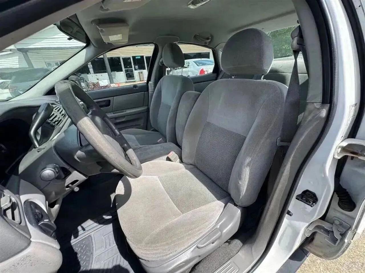 Ford Taurus SE 2006